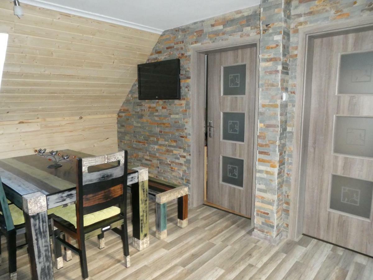 Jizdarna Malenovice Apartment Malenovice  ภายนอก รูปภาพ