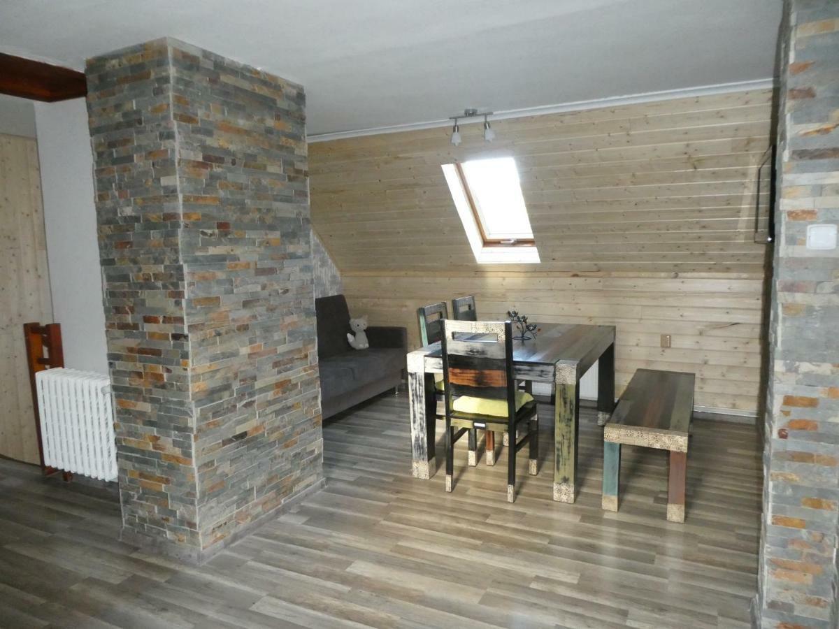 Jizdarna Malenovice Apartment Malenovice  ภายนอก รูปภาพ