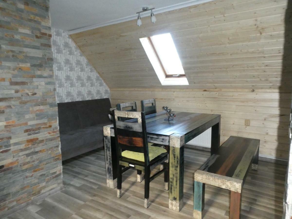 Jizdarna Malenovice Apartment Malenovice  ภายนอก รูปภาพ
