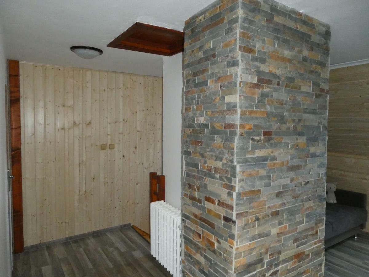 Jizdarna Malenovice Apartment Malenovice  ภายนอก รูปภาพ