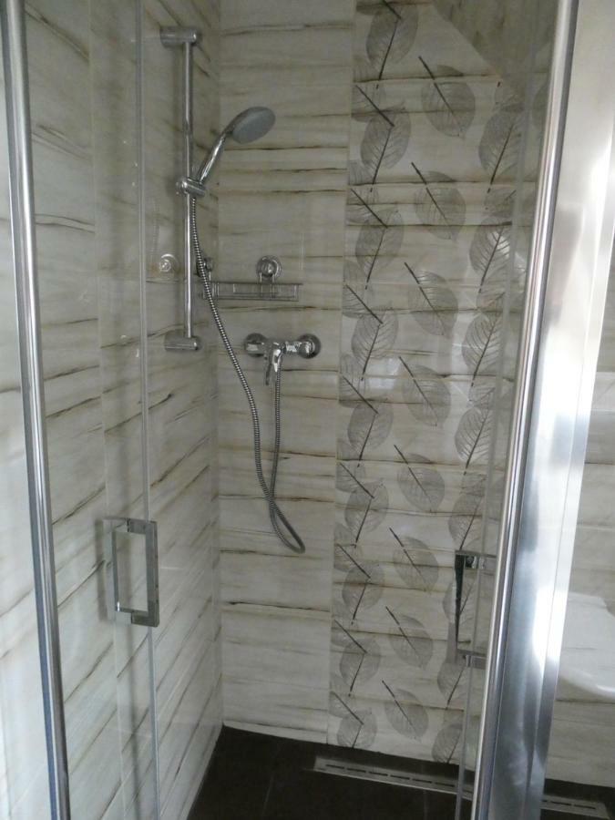Jizdarna Malenovice Apartment Malenovice  ภายนอก รูปภาพ